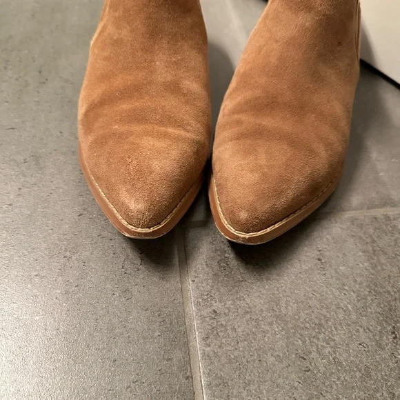 Steve Madden Leather Tan Booties - Picture 5 of 11